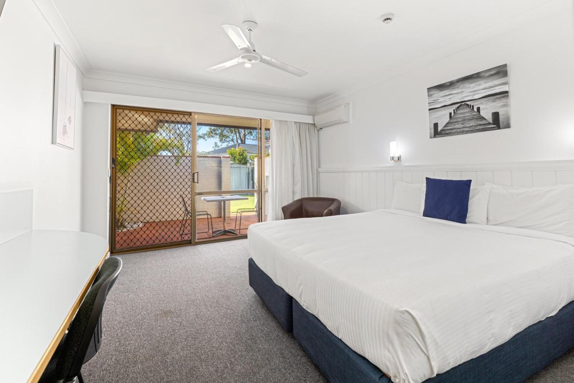 Macquarie Barracks Motor 4*