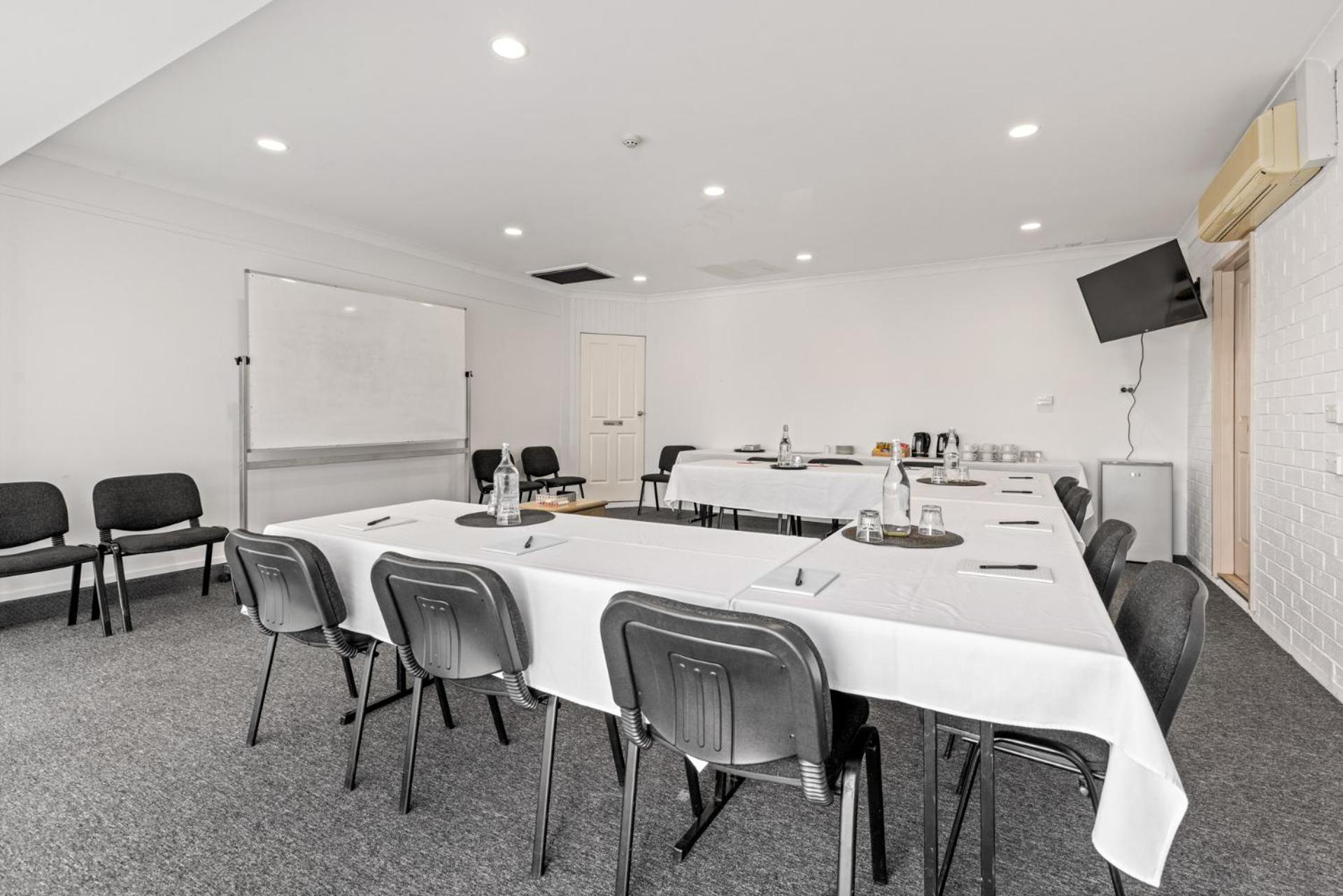 Macquarie Barracks Motor Motel